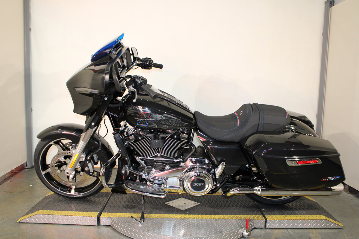 Street Glide®