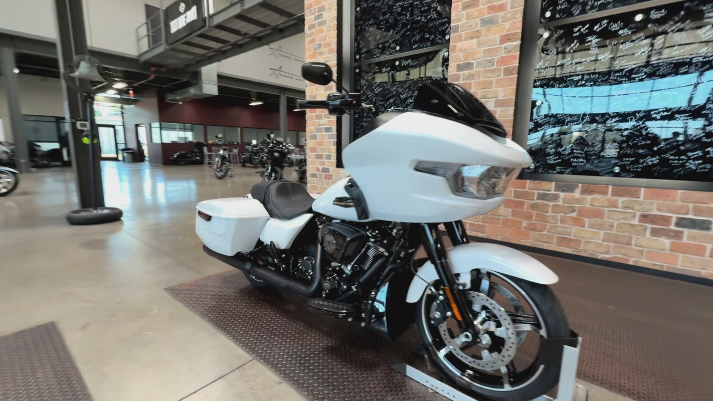 Road Glide®