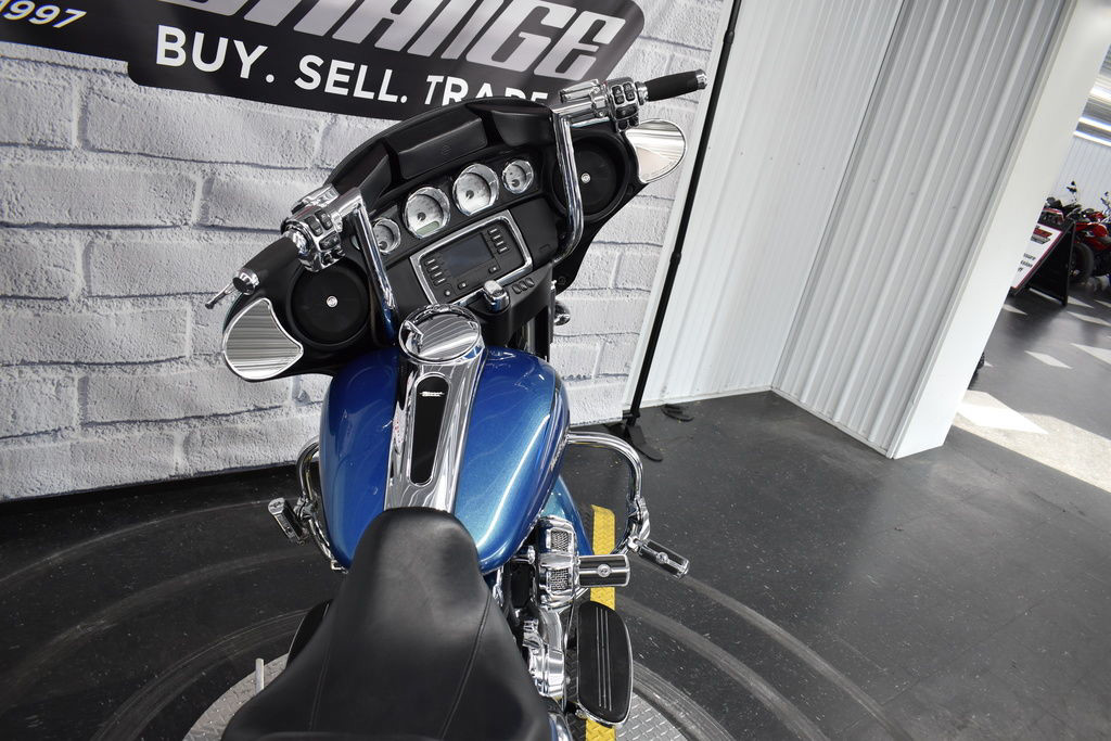Street Glide®
