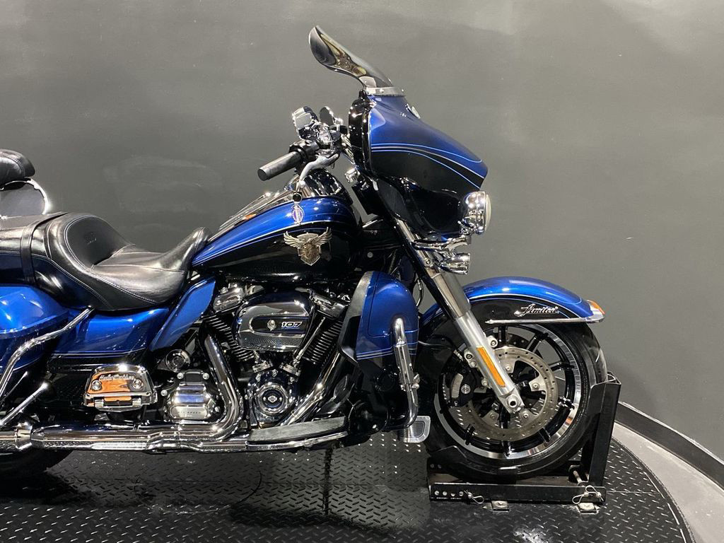 Electra Glide® Ultra® Limited 115th Anniversary