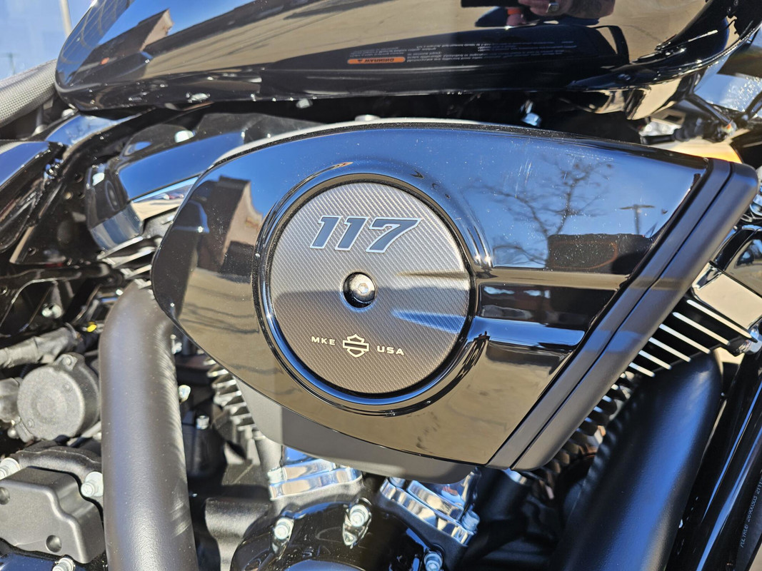 Street Glide®