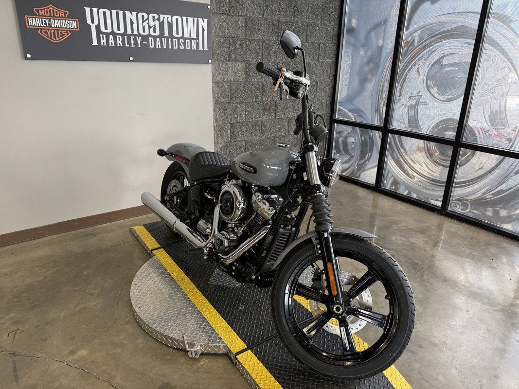 Street Bob®