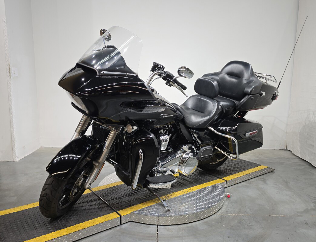 Road Glide® Ultra