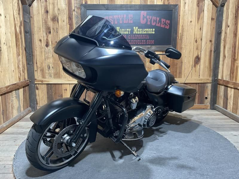 Road Glide®