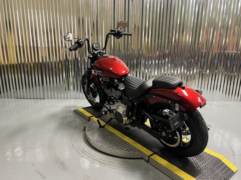 Street Bob®