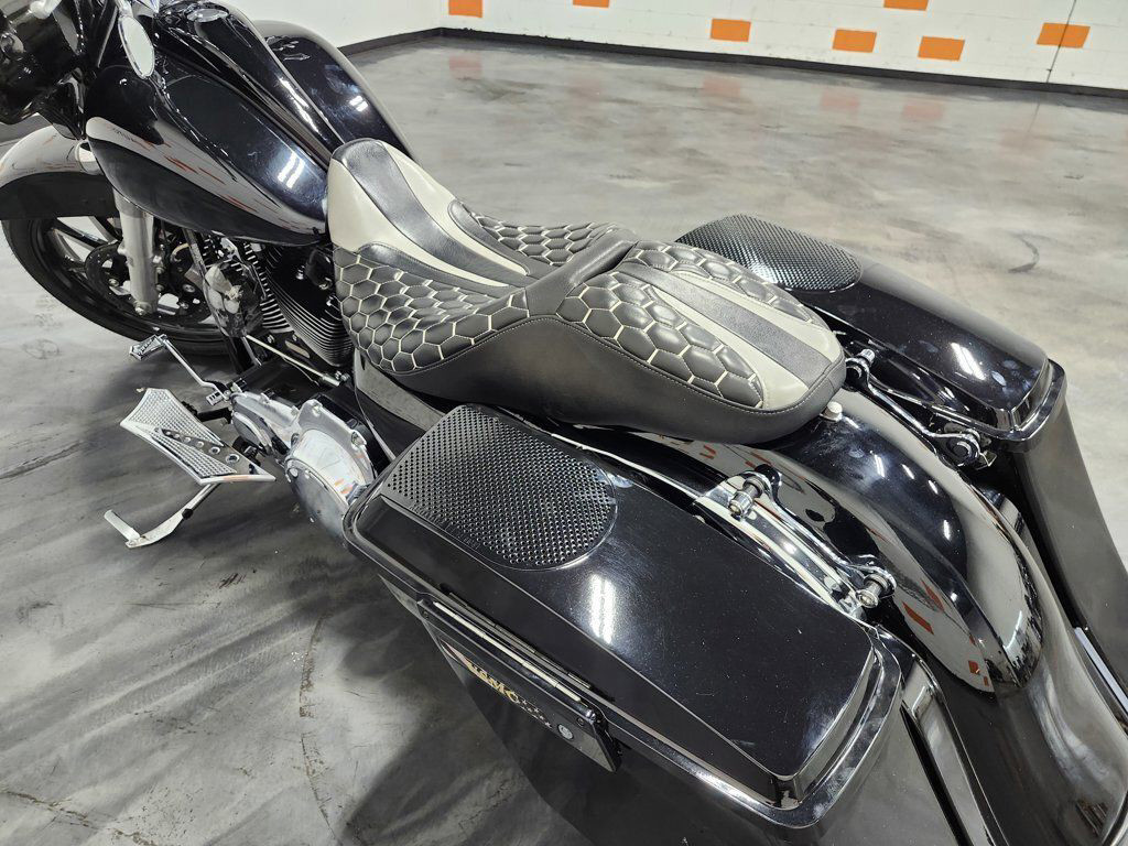 Street Glide®
