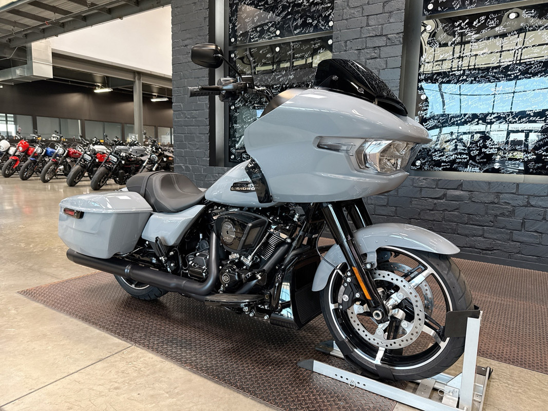 Road Glide®