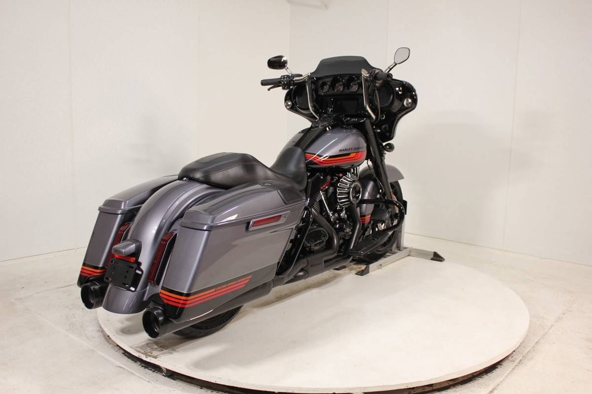 CVO® Street Glide®