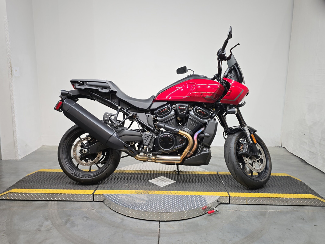 Pan America® 1250 ST