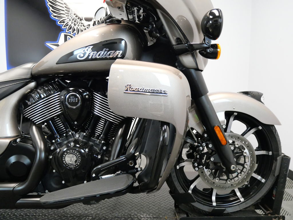 Roadmaster Dark Horse