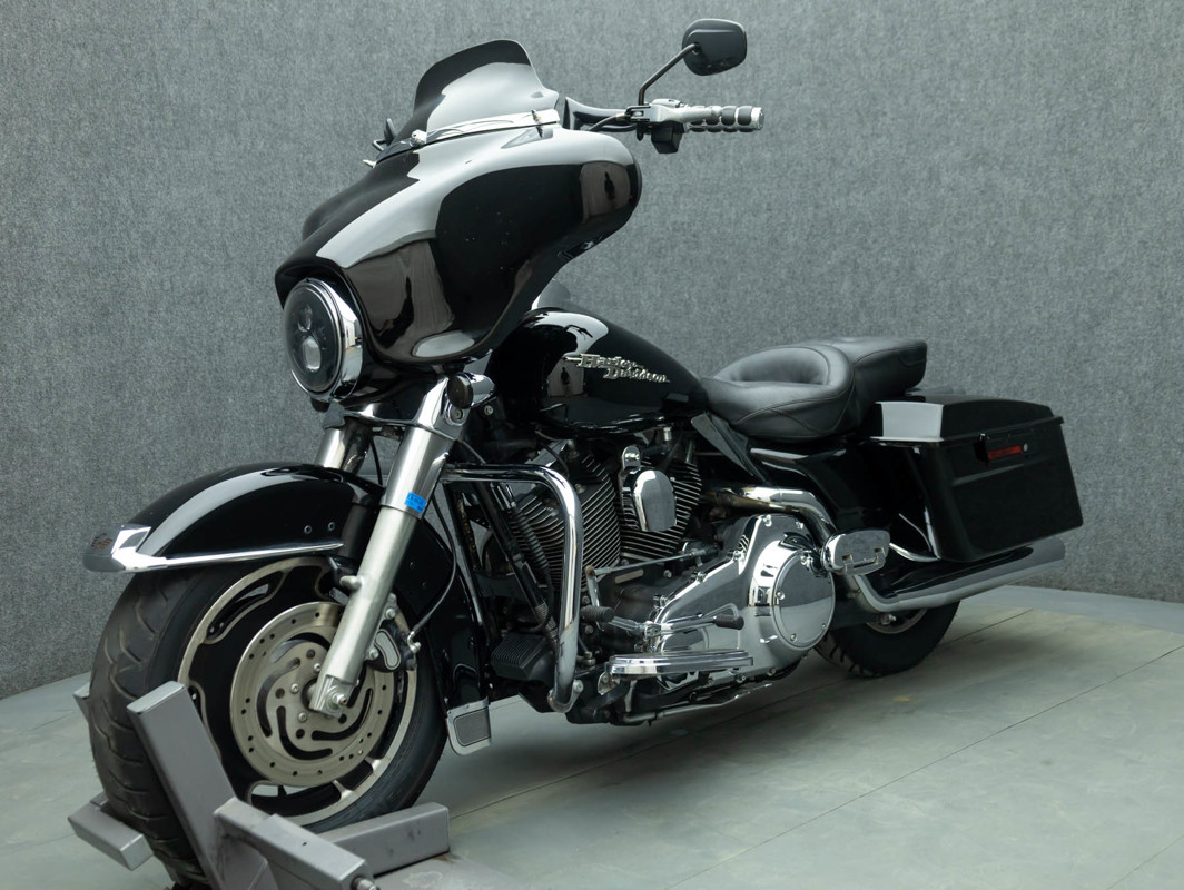Street Glide®