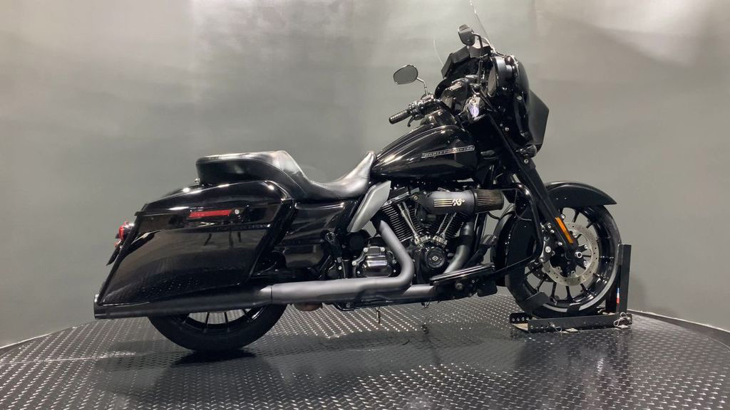 Street Glide® Special