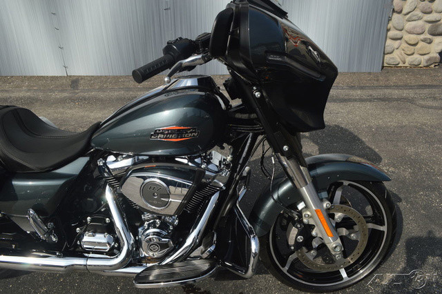 Street Glide®
