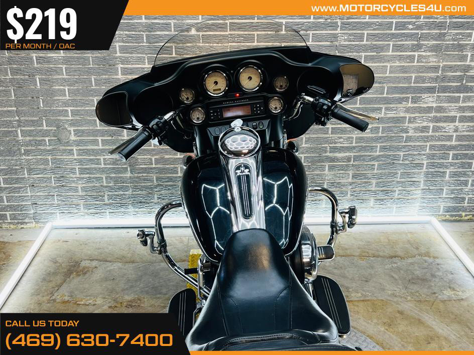 Street Glide®