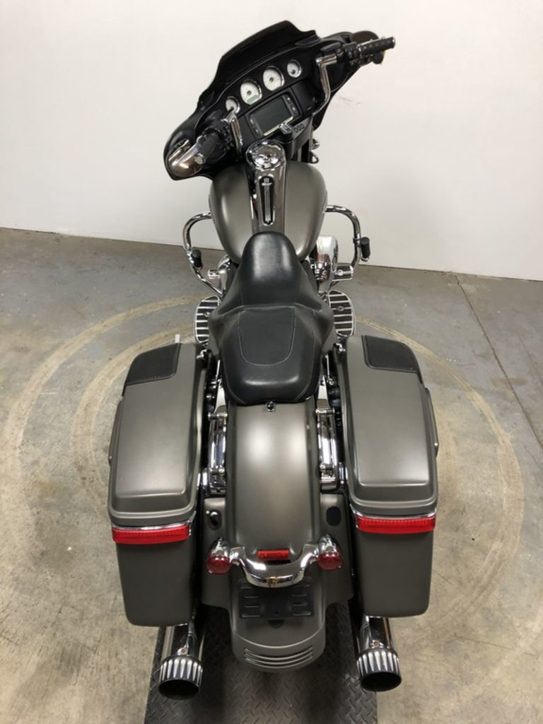 Street Glide®