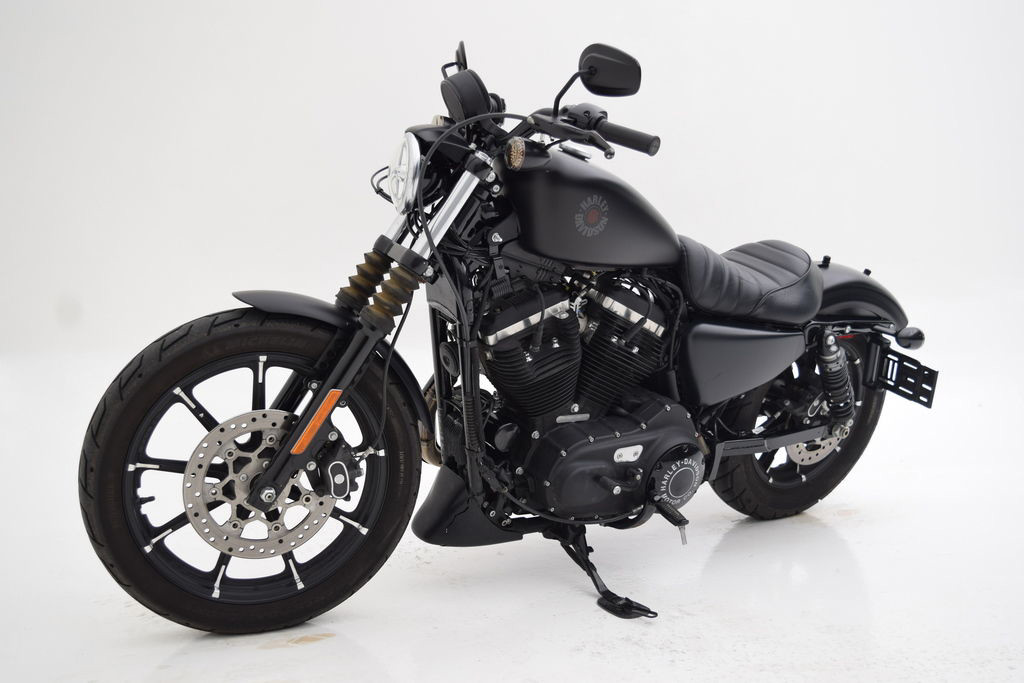 Iron 883®
