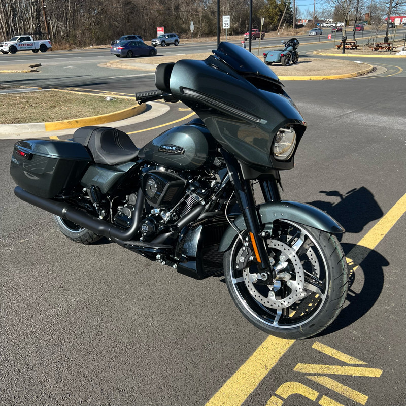 Street Glide®