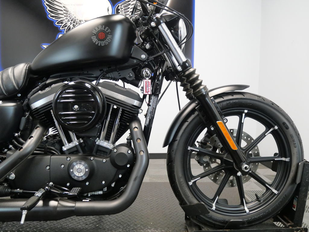 Iron 883®