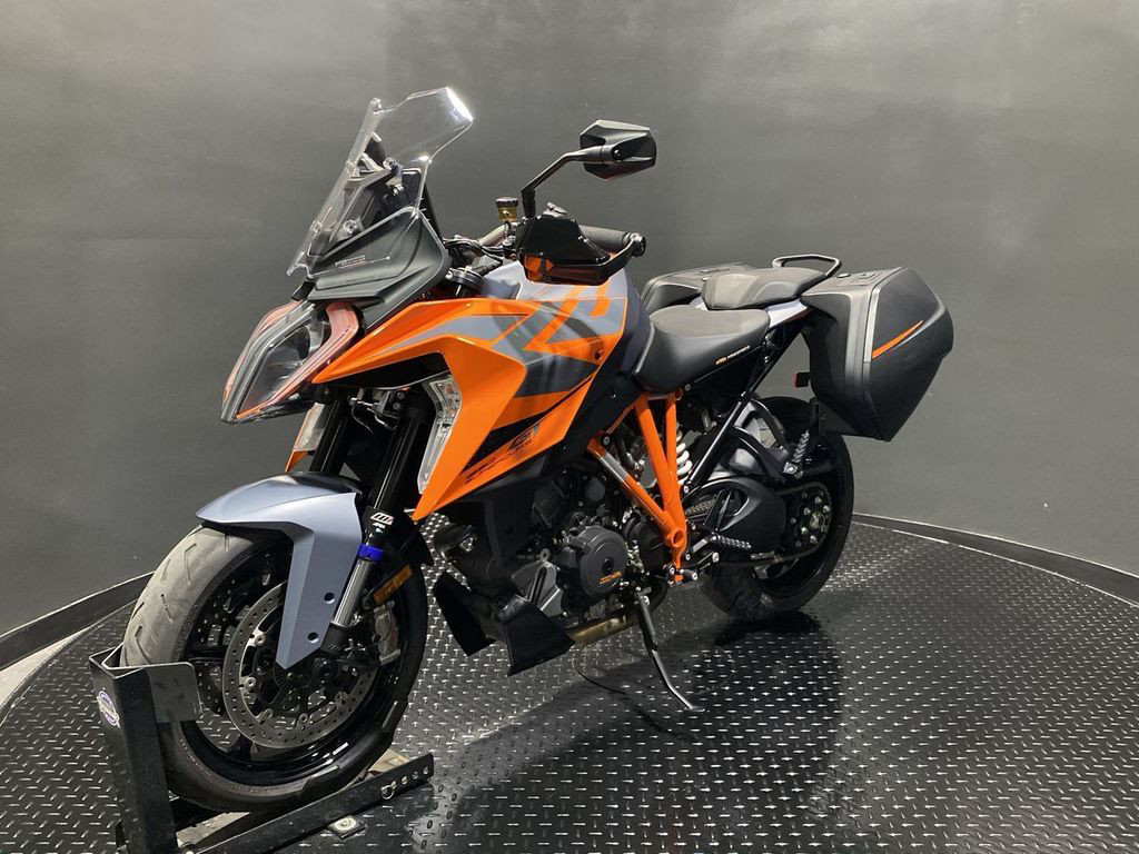 1290 Super Duke GT