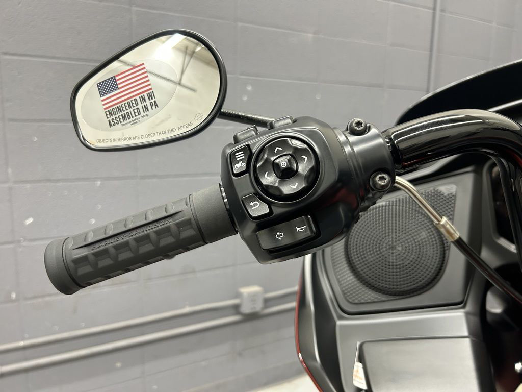 Road Glide®