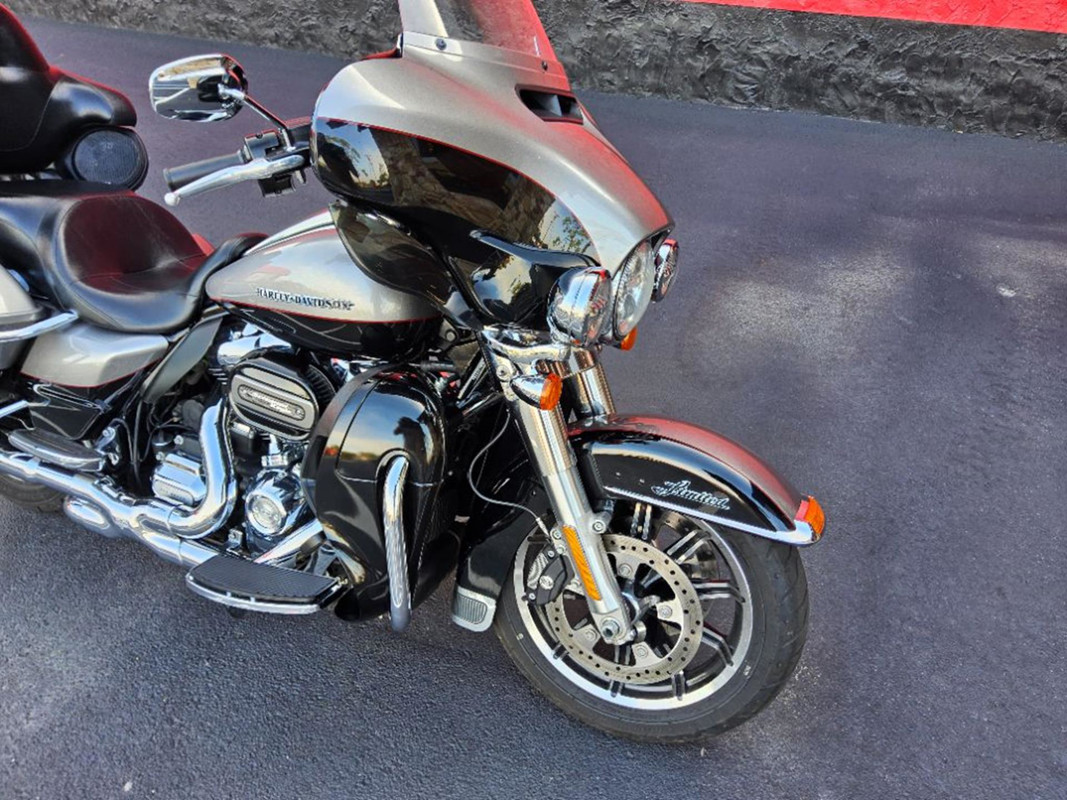 Electra Glide® Ultra Limited® Low