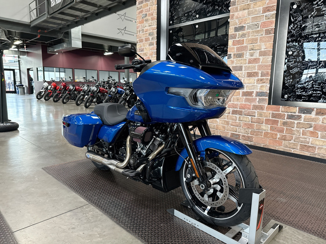 Road Glide®