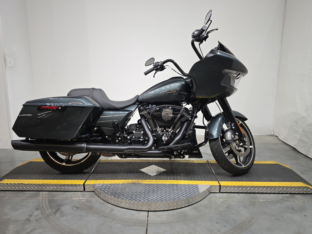 Road Glide®