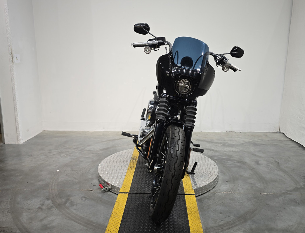 Street Bob®