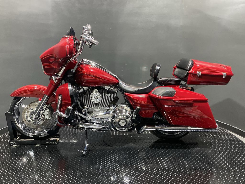 CVO® Street Glide®