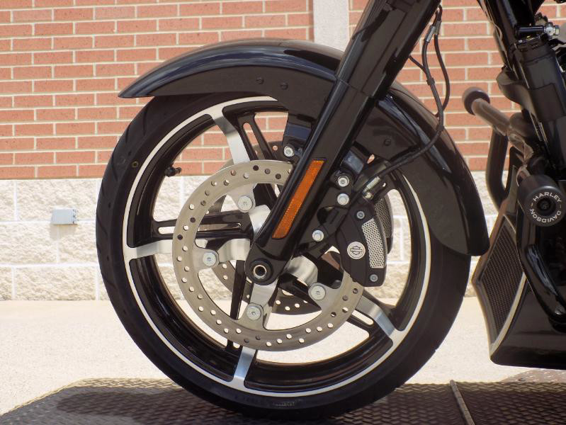 Street Glide®