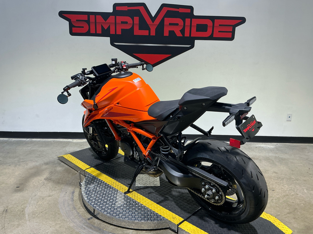 1390 Super Duke R