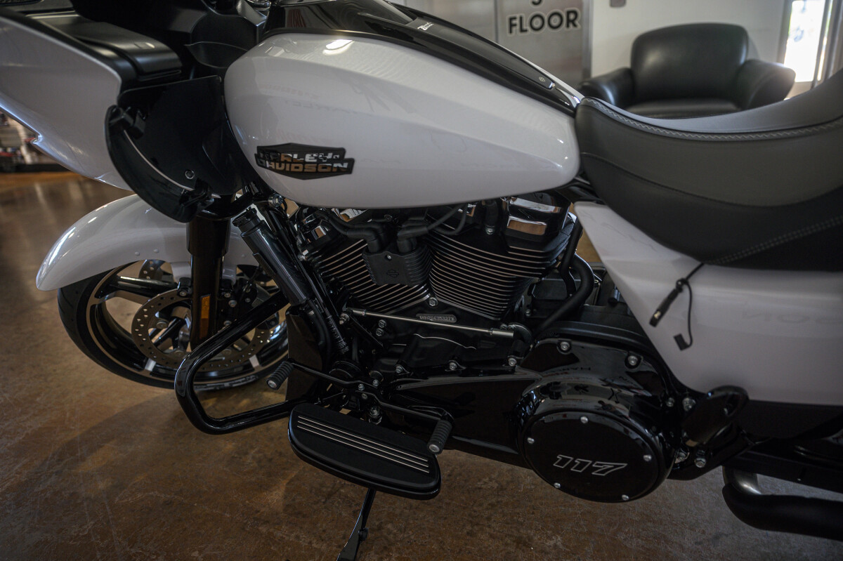 Road Glide®