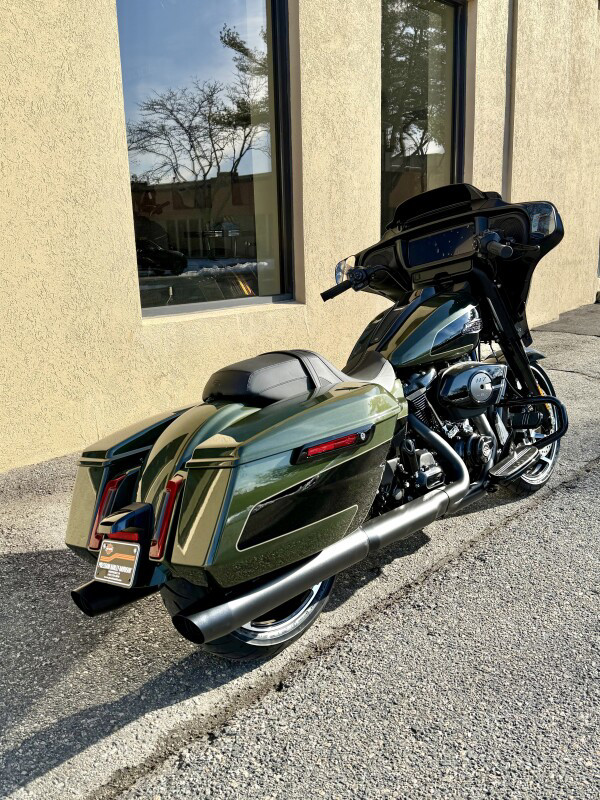 Street Glide®