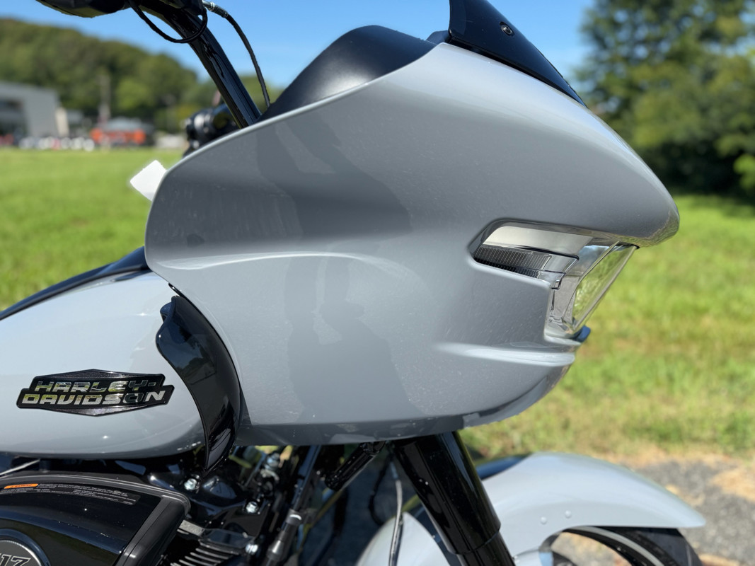 Road Glide®