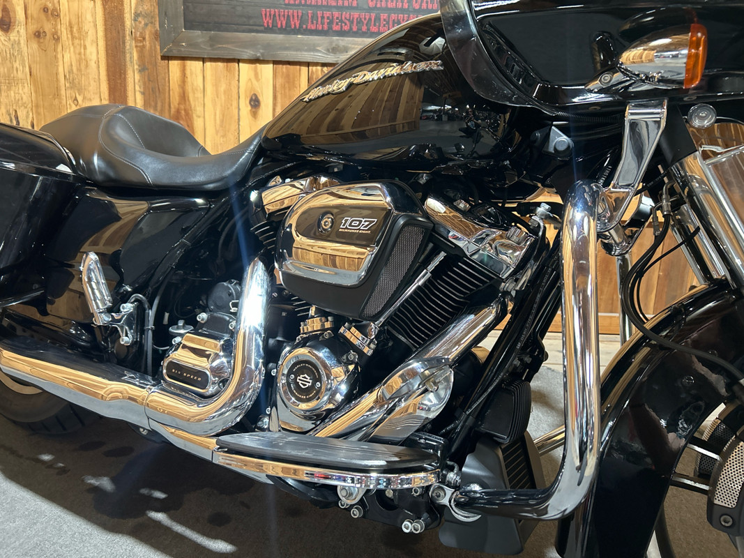 Road Glide®