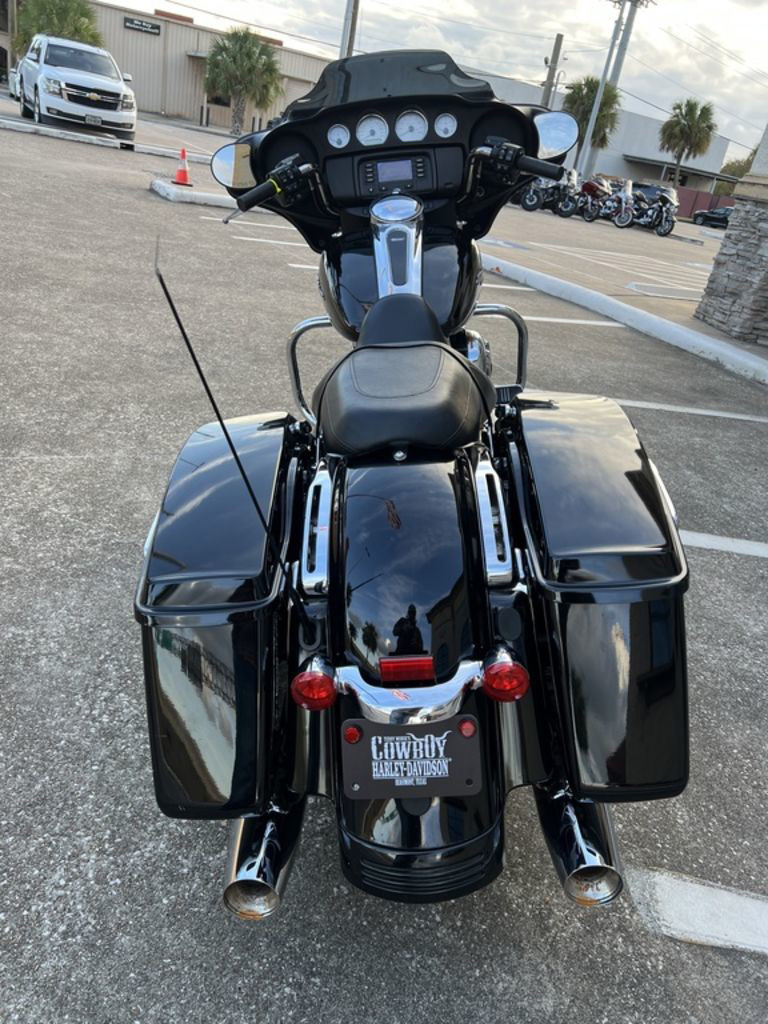 Street Glide®