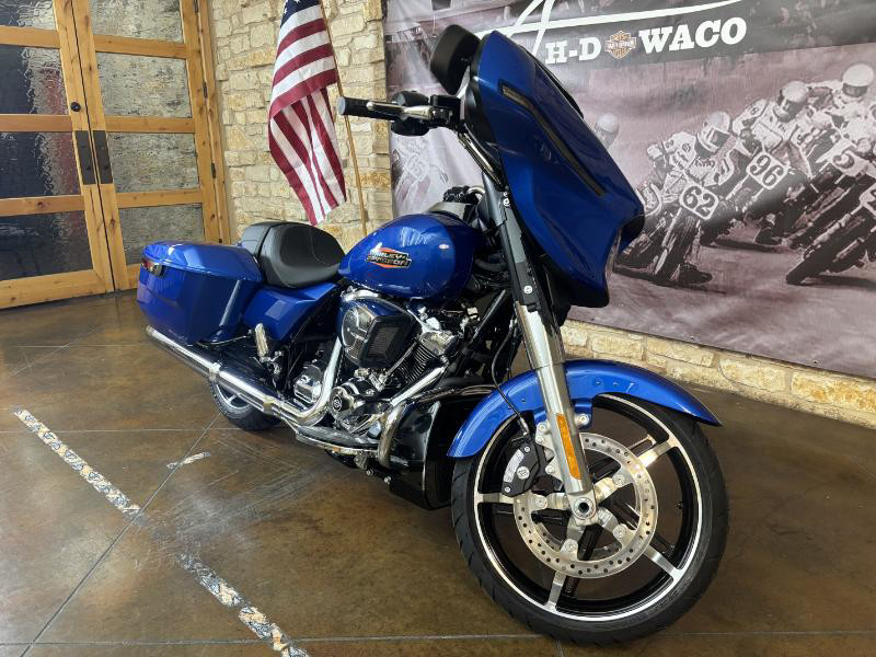 Street Glide®