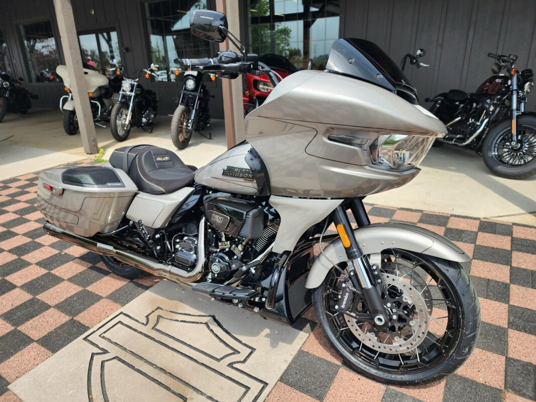 CVO® Road Glide®