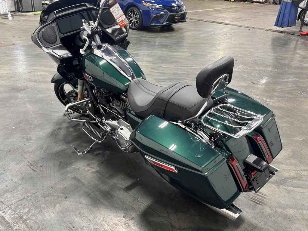 Road Glide®