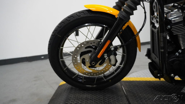 Street Bob®