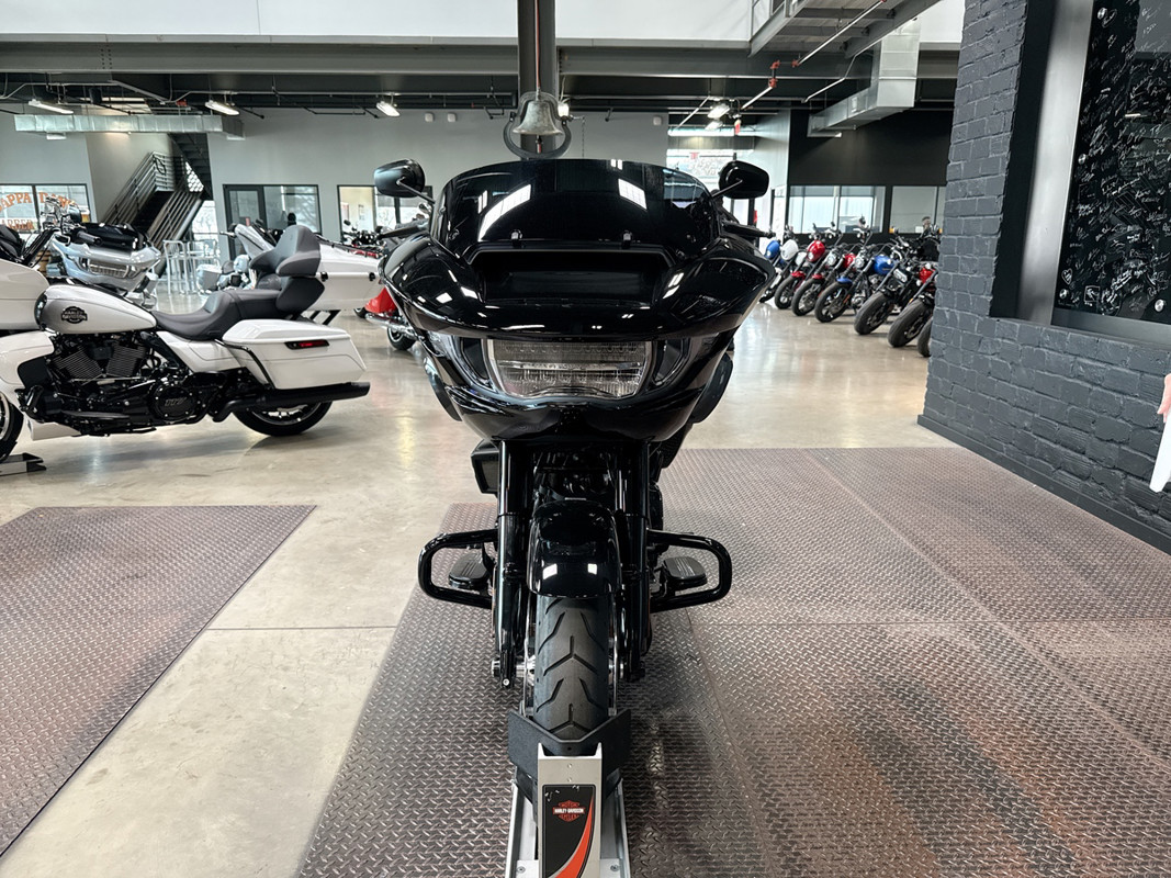 Road Glide®