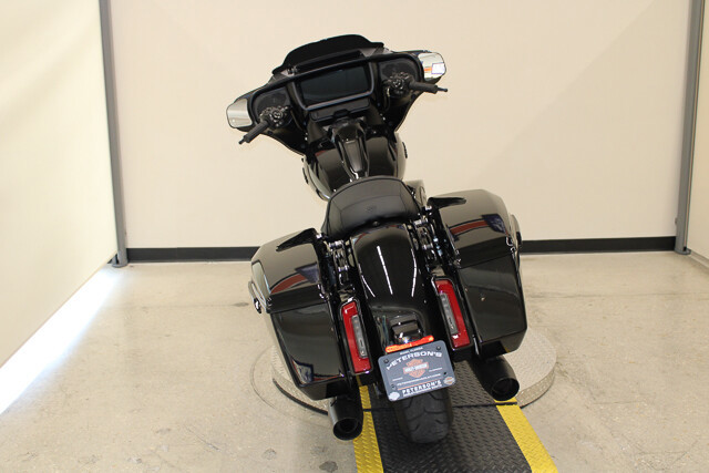 Street Glide®
