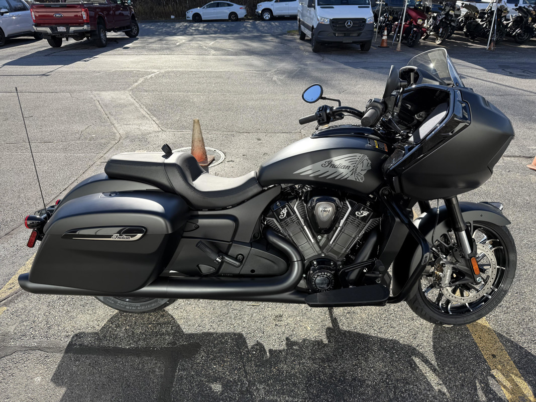 Challenger Dark Horse