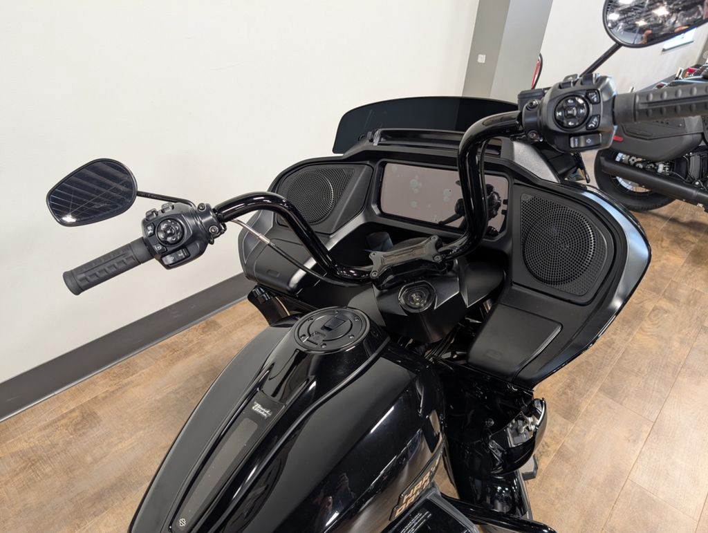 Road Glide®