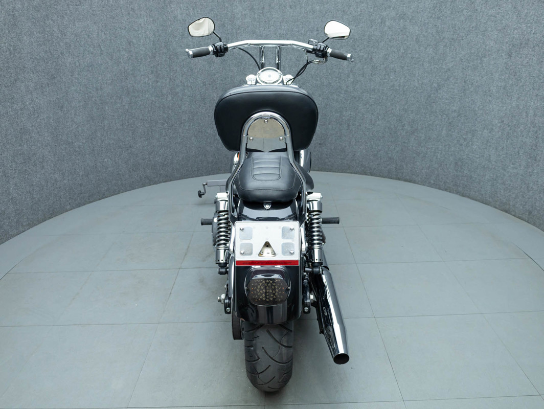 Dyna® Super Glide® Custom