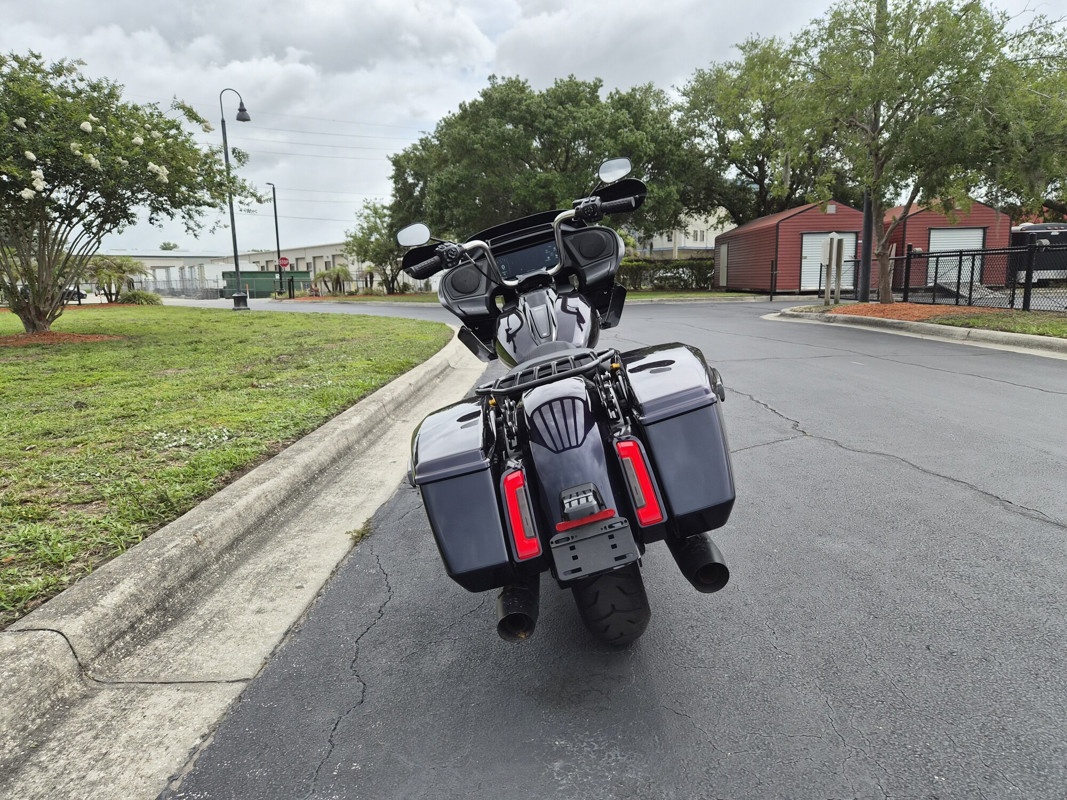 Road Glide®