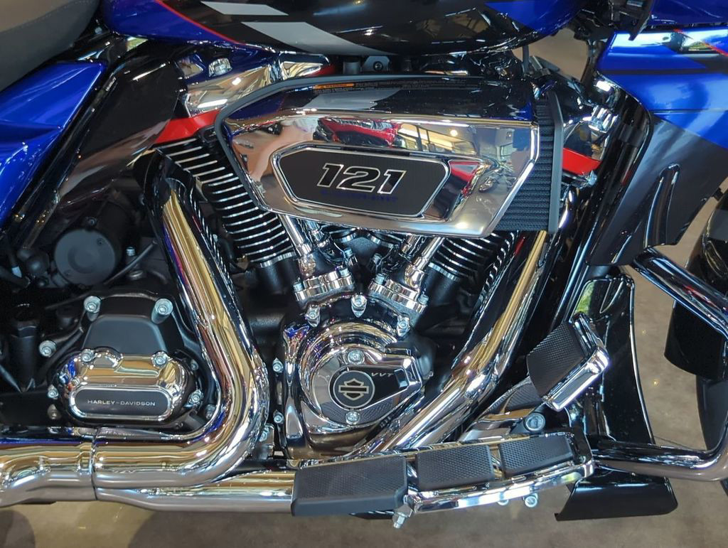 CVO® Road Glide®
