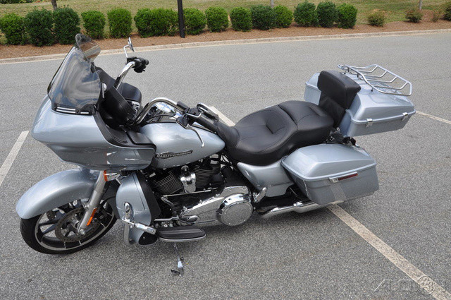 Road Glide®