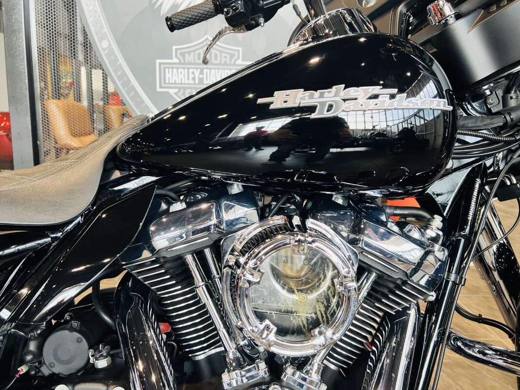 Street Glide®