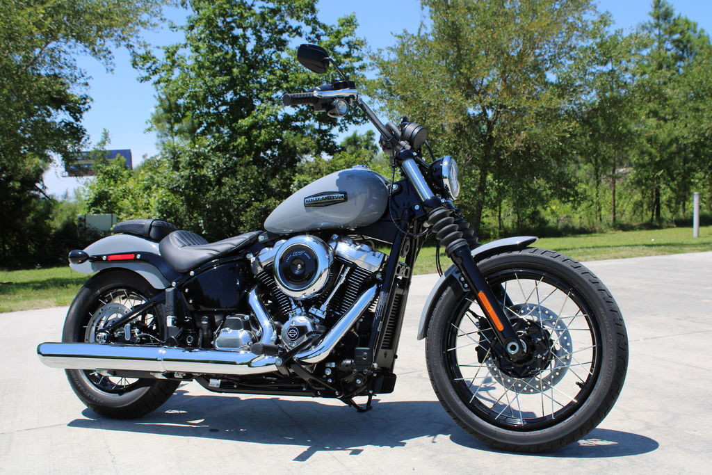 Street Bob®